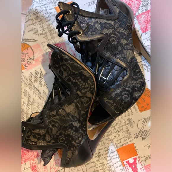 GUC!!Nicholas Kirkwood laced sandals.🎀 - Picture 9 of 16